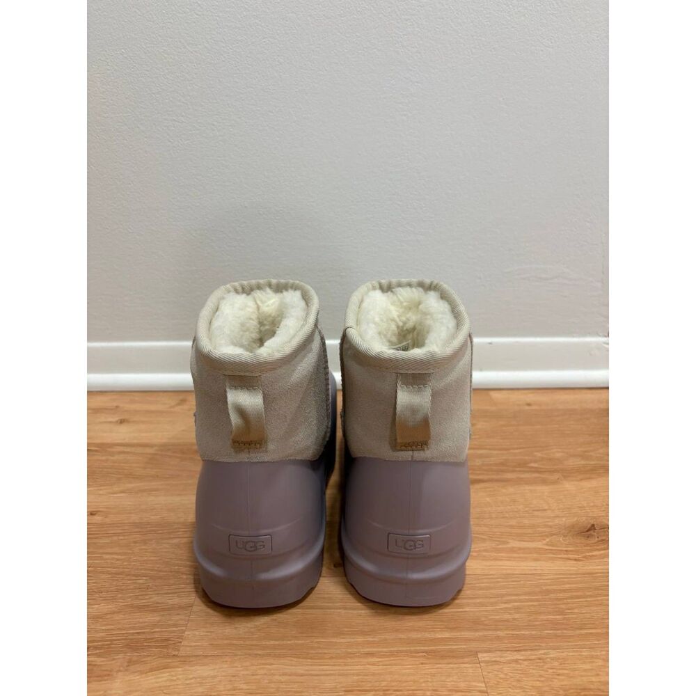 UGG Classic Mini Pumped Molded Bootie - Picture 3 of 5